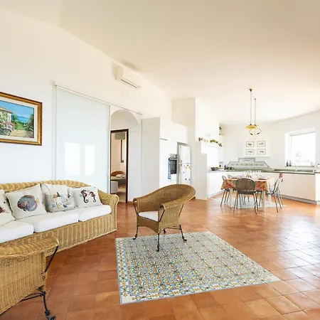 Fla Villa Fontane Bianche